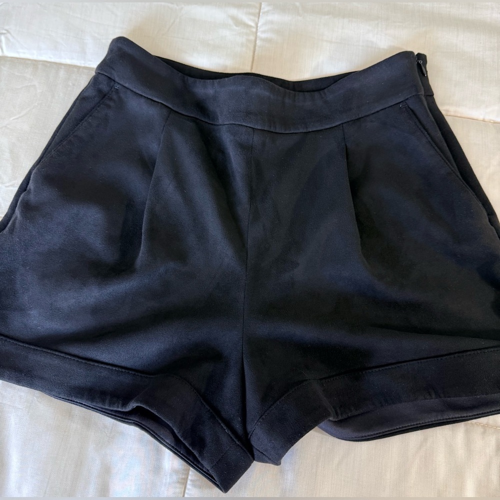 Express High waist faux suede black dress shorts side zipper pockets 10 EUC